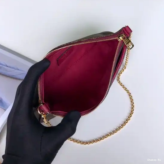 PALLAS Louis Vuitton CHANELUTCH 0520